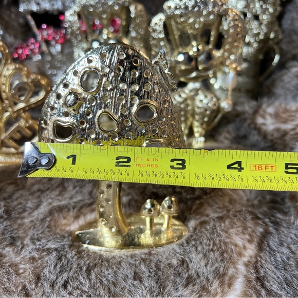 VINTAGE TORINO BRAND LARGE MUSHROOM PIERCED EARRINGS HOLDER, Early 70’s Gold - Picture 6 of 9